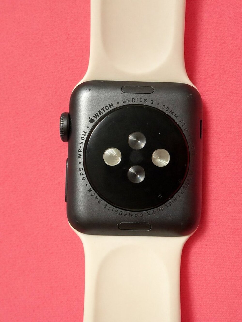 Apple Watch Series 3 (GPS) - White Silicone Adjustable Band
